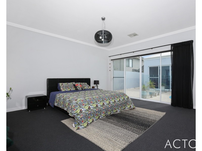 18 Abercrombie Rise, Madora Bay WA 6210