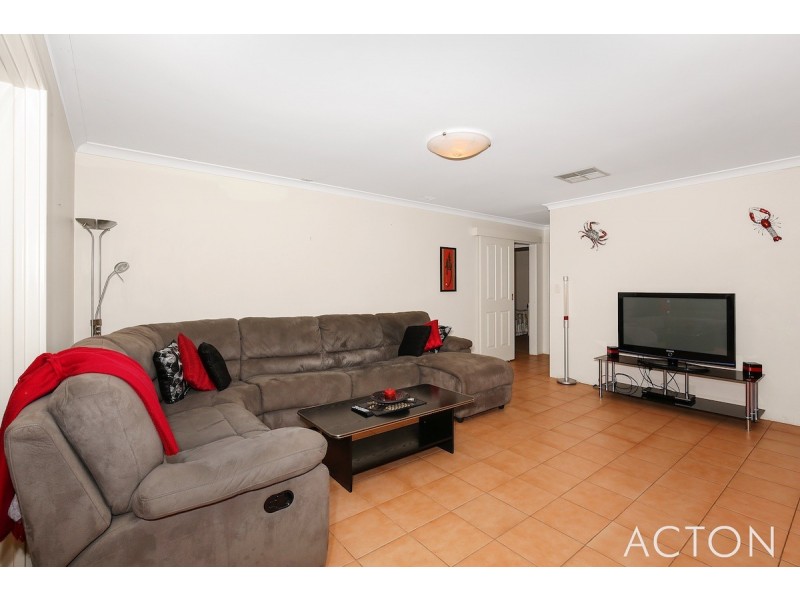 46 Paradise Circuit, Halls Head WA 6210