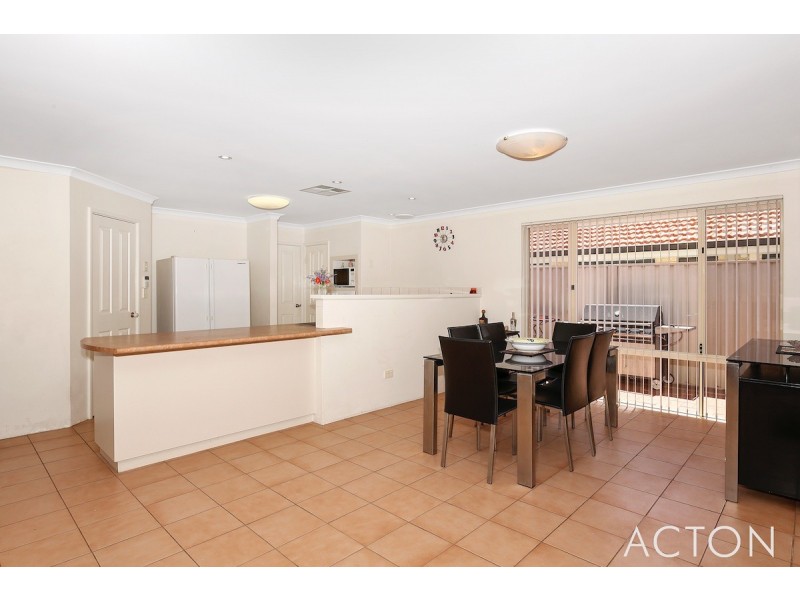 46 Paradise Circuit, Halls Head WA 6210