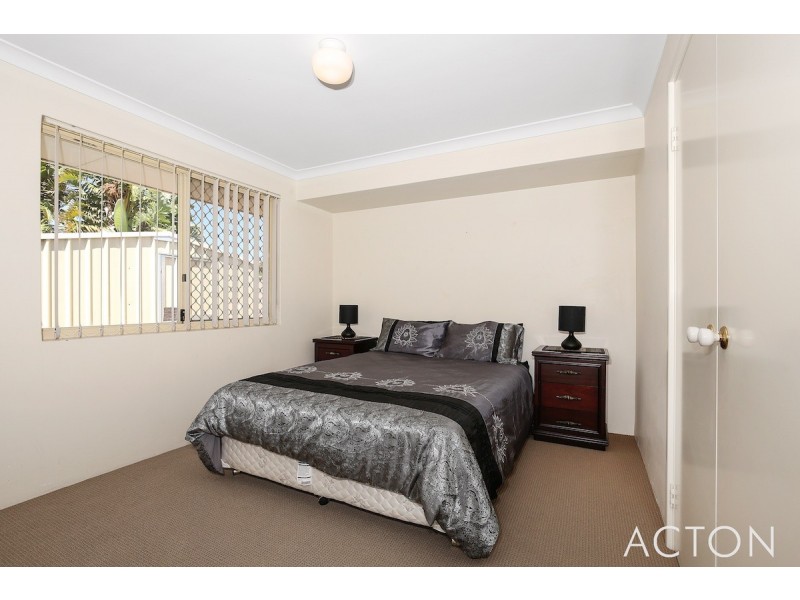 46 Paradise Circuit, Halls Head WA 6210