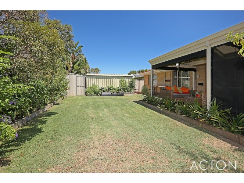 46 Paradise Circuit, Halls Head WA 6210