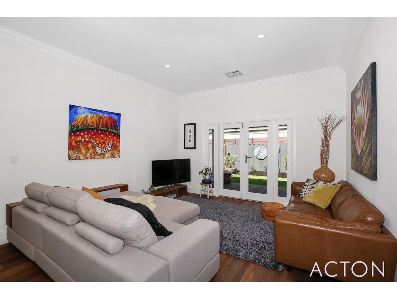 40B Leslie Street, Dudley Park WA 6210