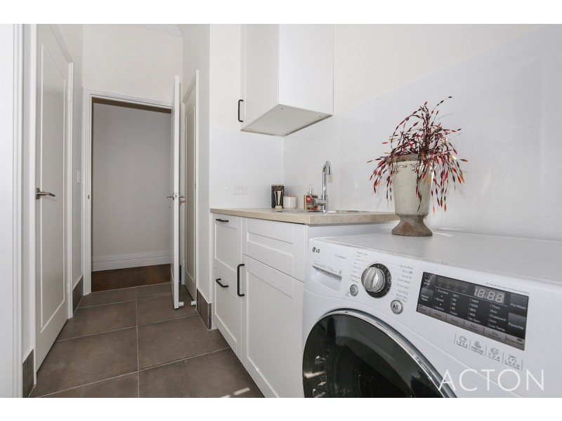 40B Leslie Street, Dudley Park WA 6210