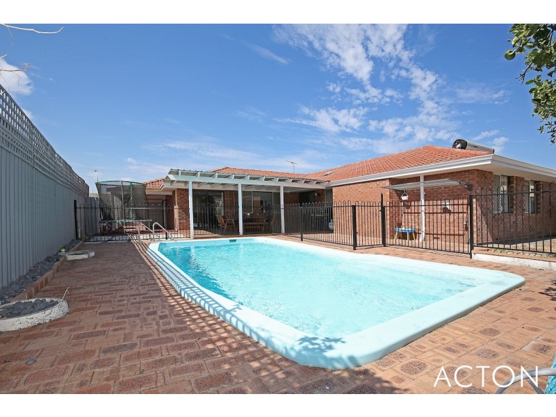 31 Hungerford Avenue, Halls Head WA 6210