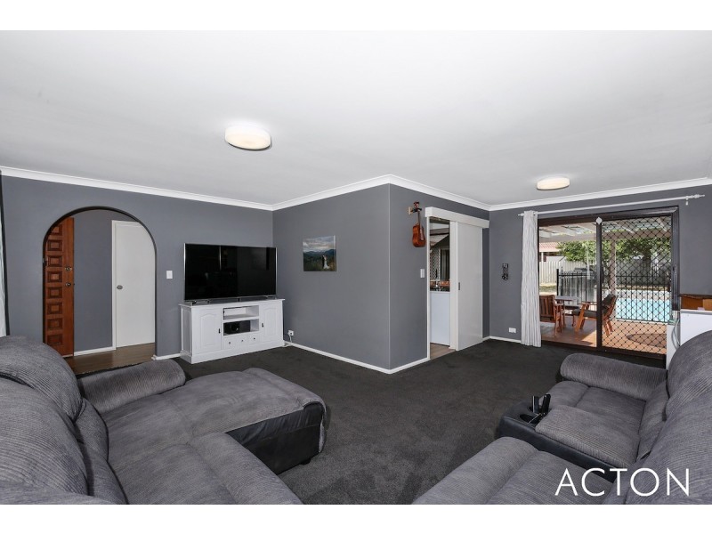 31 Hungerford Avenue, Halls Head WA 6210
