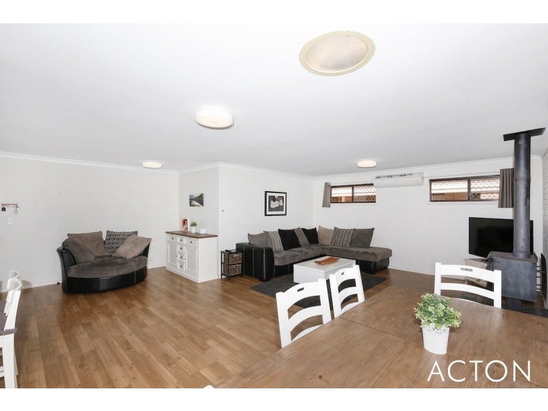 31 Hungerford Avenue, Halls Head WA 6210