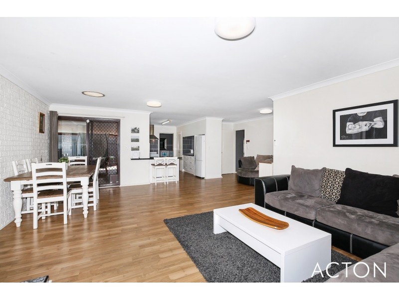 31 Hungerford Avenue, Halls Head WA 6210