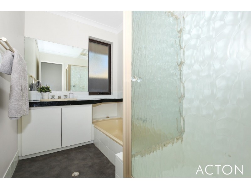 31 Hungerford Avenue, Halls Head WA 6210
