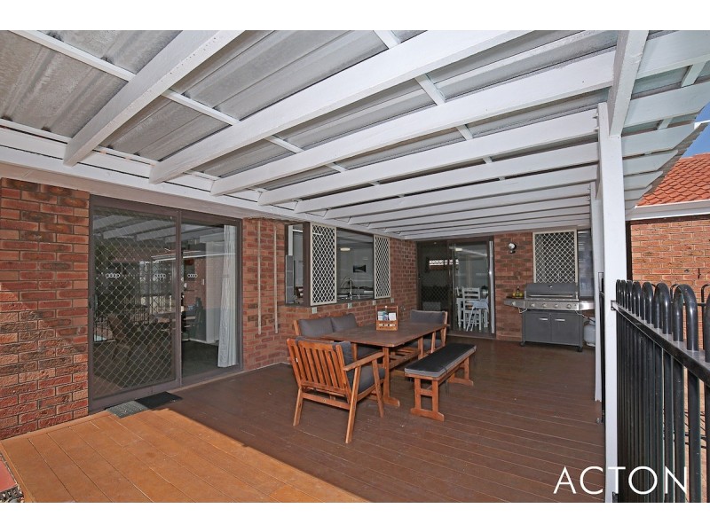 31 Hungerford Avenue, Halls Head WA 6210