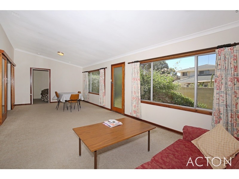 3 Hill Street, Halls Head WA 6210