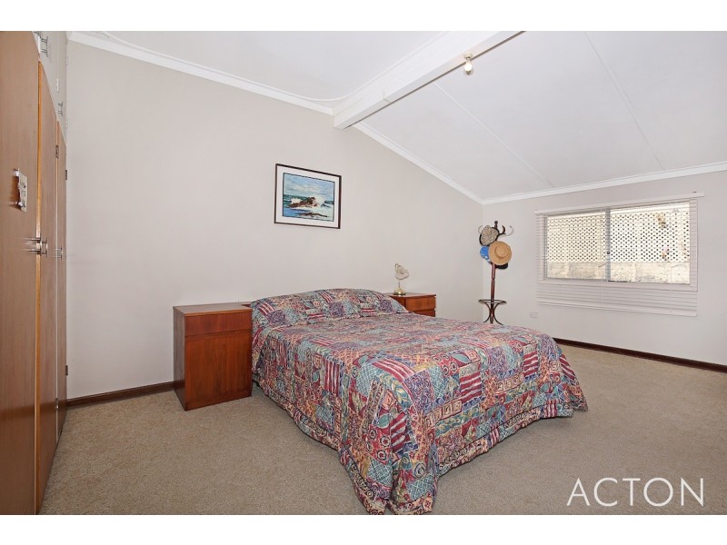 3 Hill Street, Halls Head WA 6210