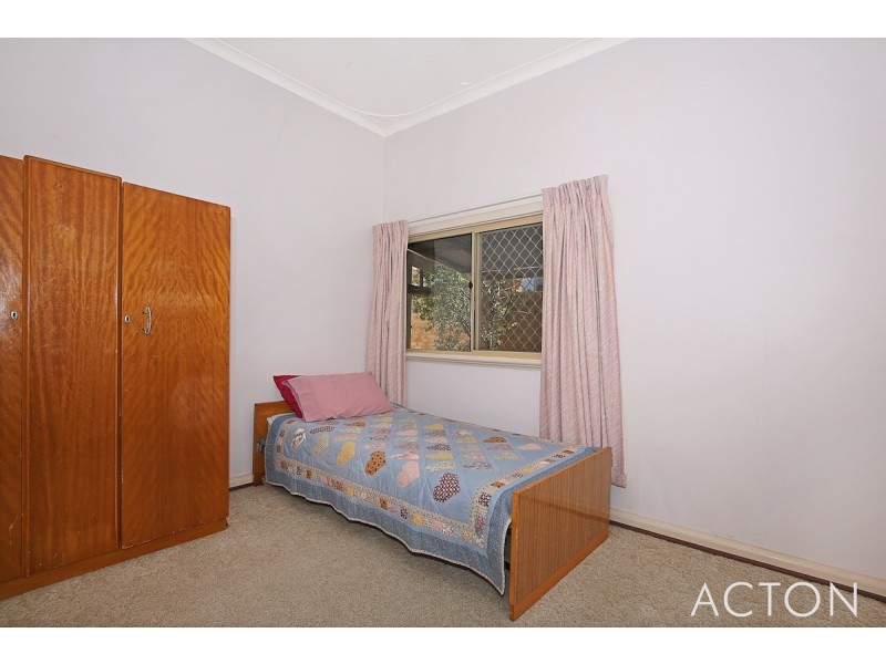 3 Hill Street, Halls Head WA 6210