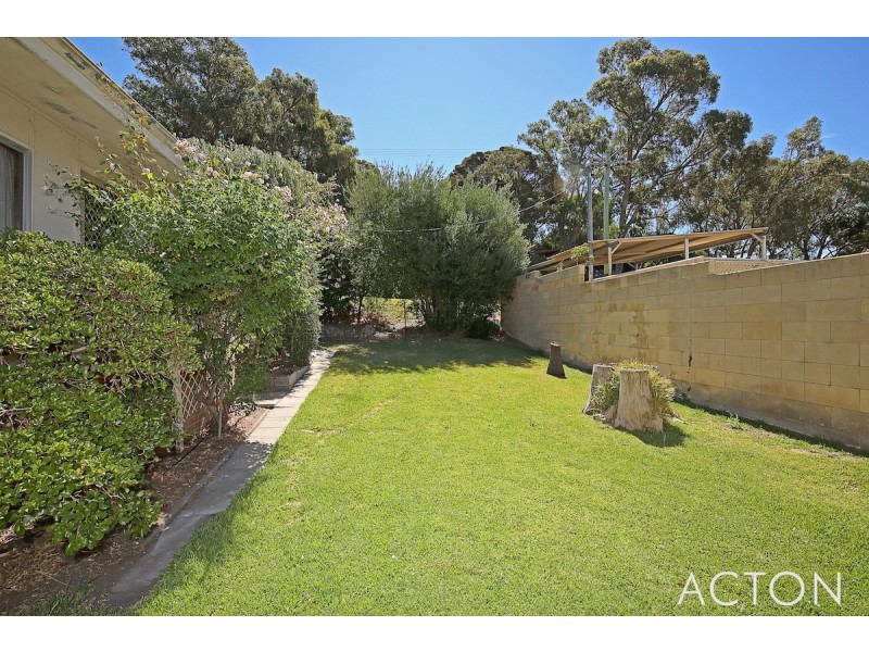 3 Hill Street, Halls Head WA 6210