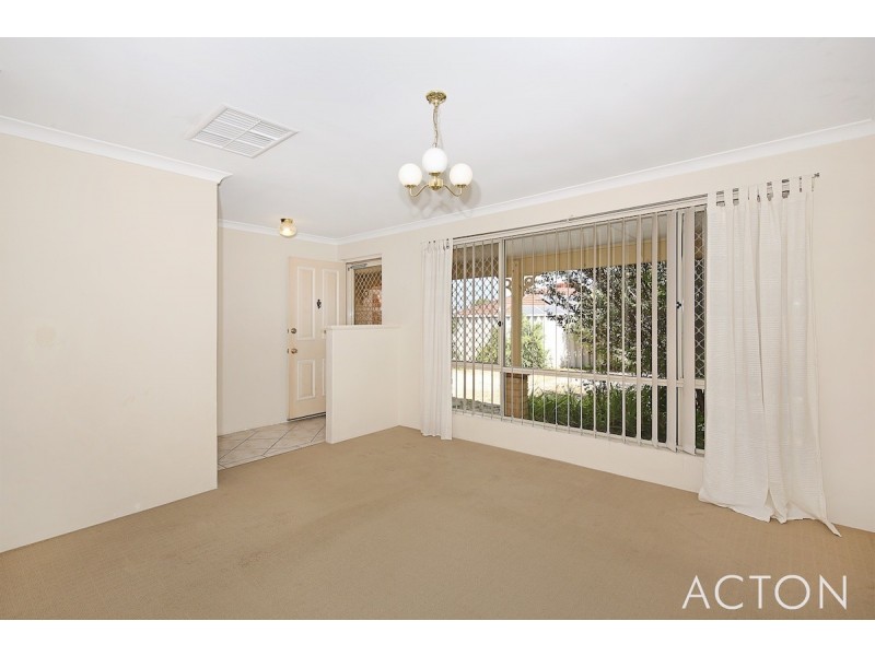 11b Malabor Mews, Halls Head WA 6210