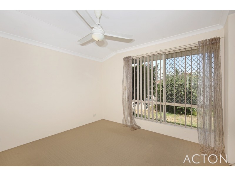 11b Malabor Mews, Halls Head WA 6210