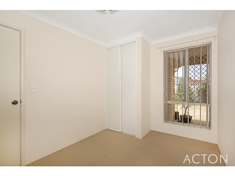 11b Malabor Mews, Halls Head WA 6210