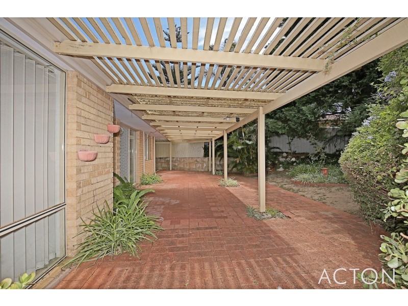 11b Malabor Mews, Halls Head WA 6210