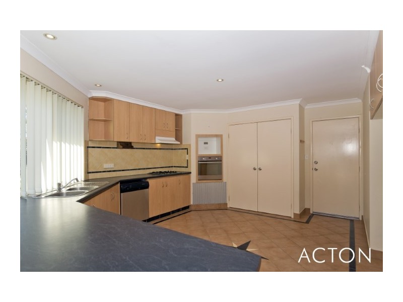 8 The Ridge, Halls Head WA 6210