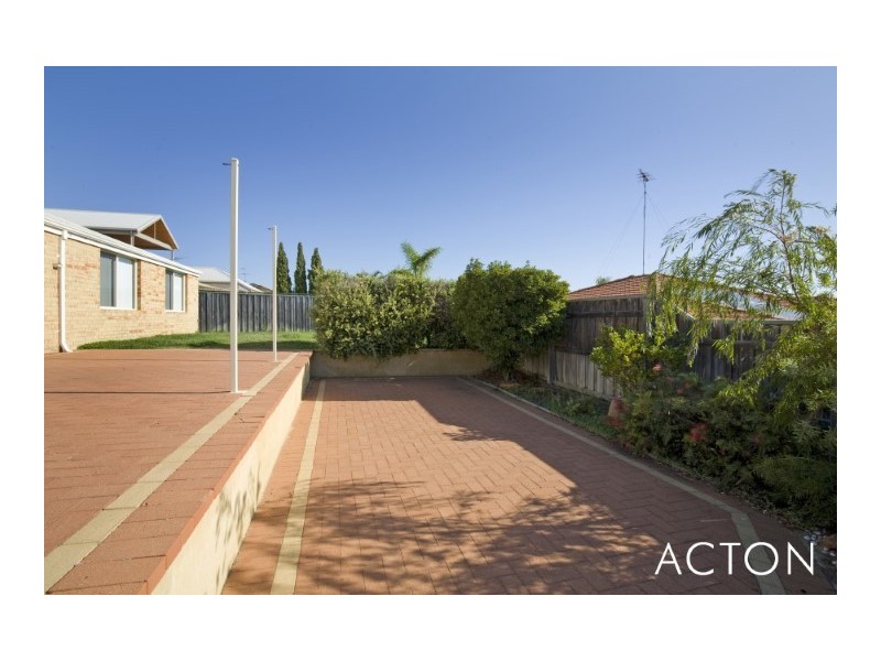 8 The Ridge, Halls Head WA 6210
