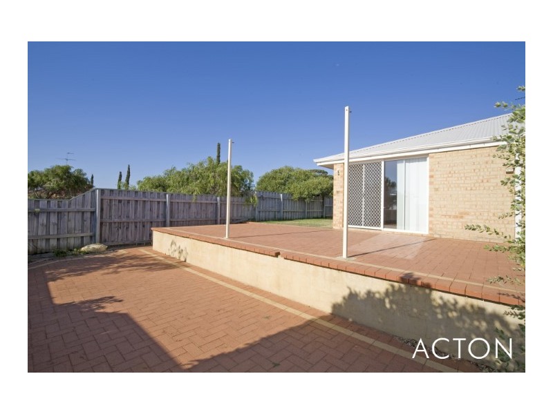 8 The Ridge, Halls Head WA 6210
