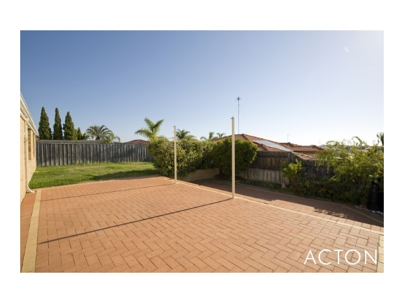 8 The Ridge, Halls Head WA 6210