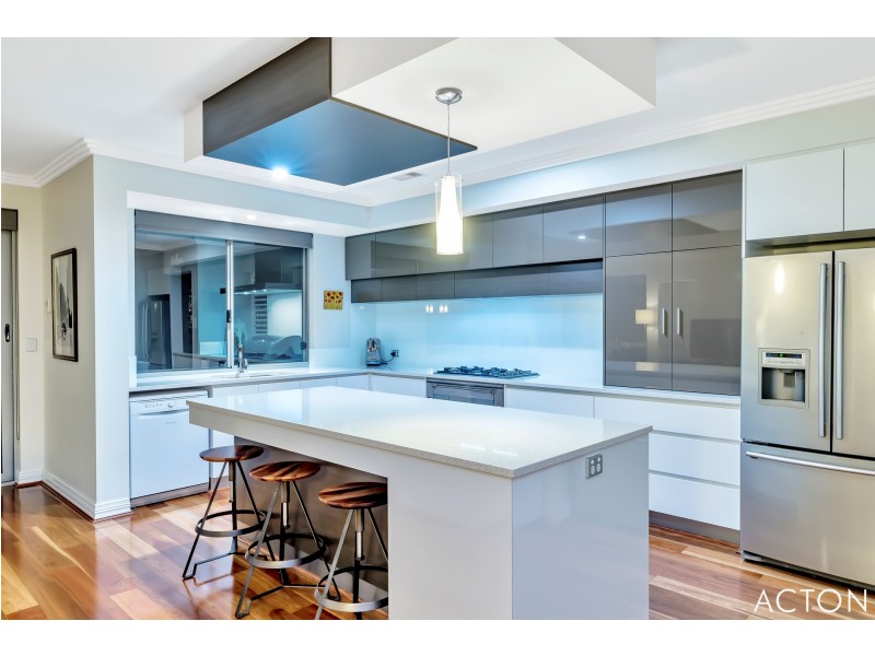 31 Erins Isle, Dudley Park WA 6210