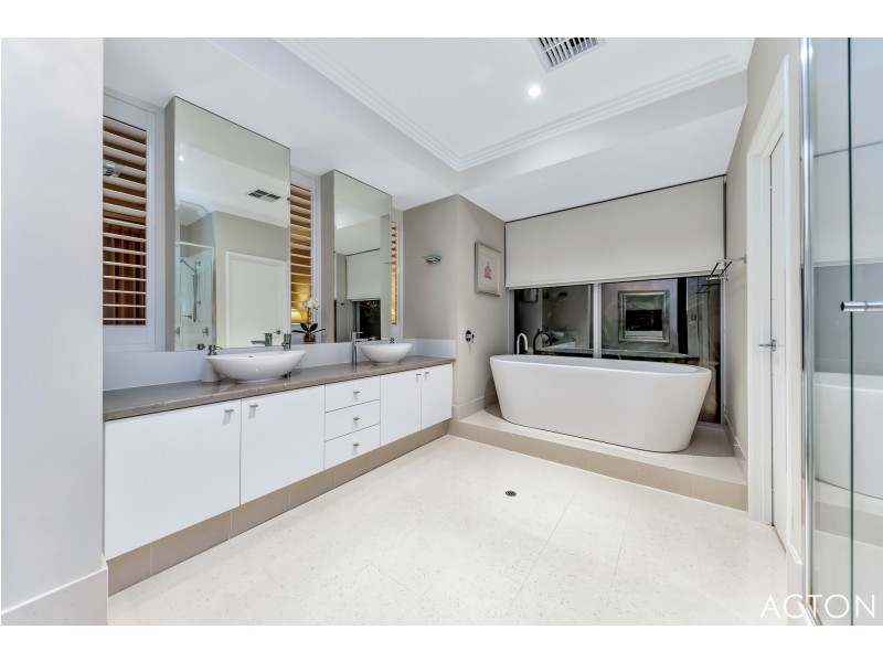 31 Erins Isle, Dudley Park WA 6210