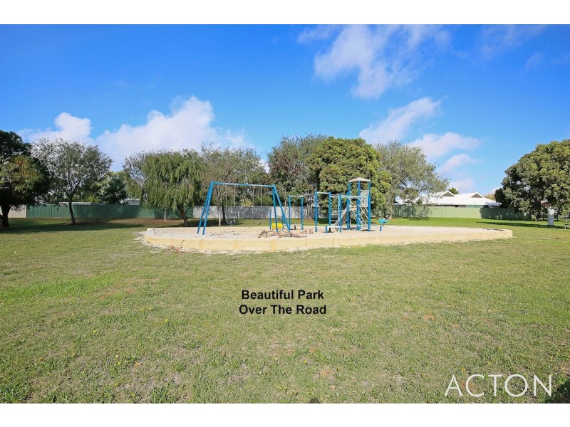 27 Kookaburra Drive, Greenfields WA 6210