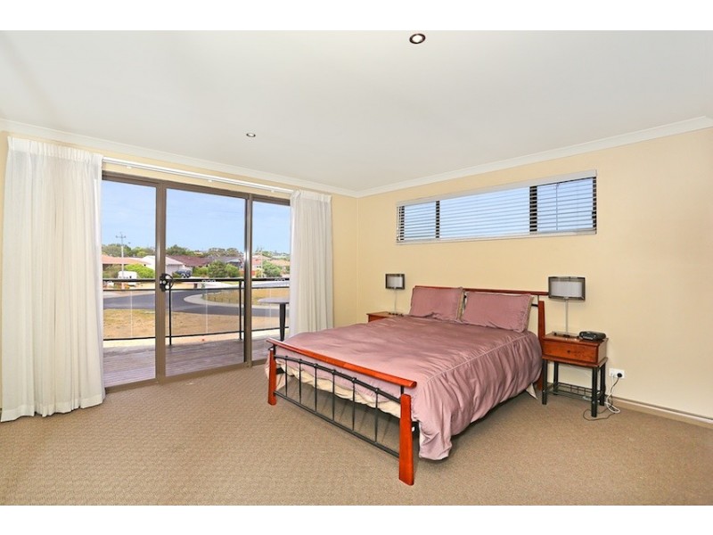 76A Janis Street, Halls Head WA 6210