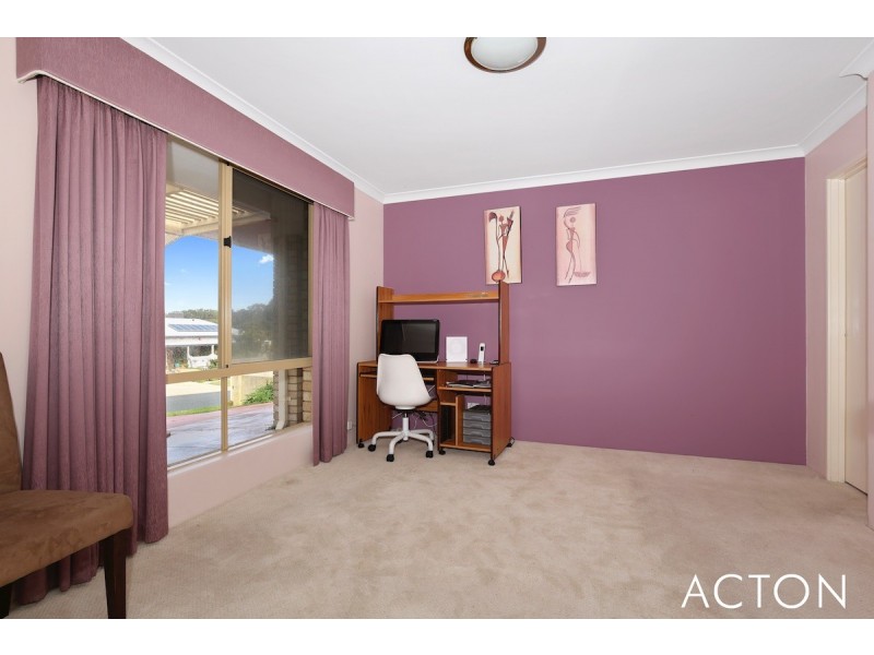 1/12 Kestrel Close, Halls Head WA 6210