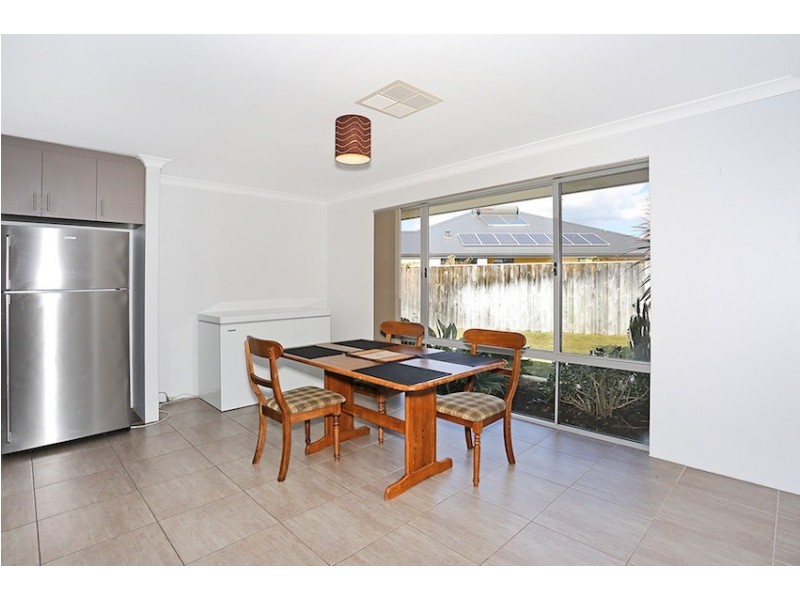 24 Marsdenia Road, Halls Head WA 6210