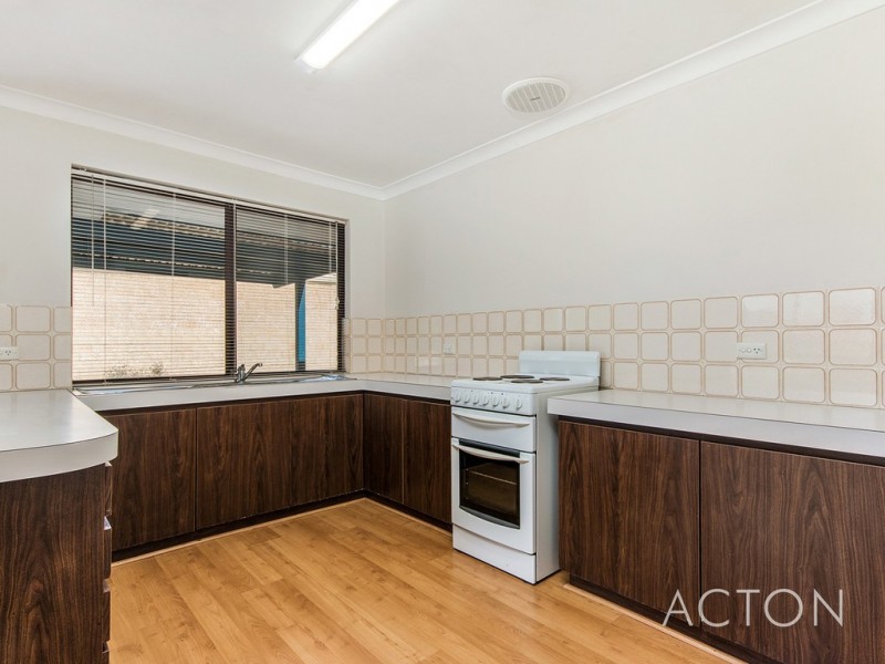 1/24 Mippi Road, Halls Head WA 6210