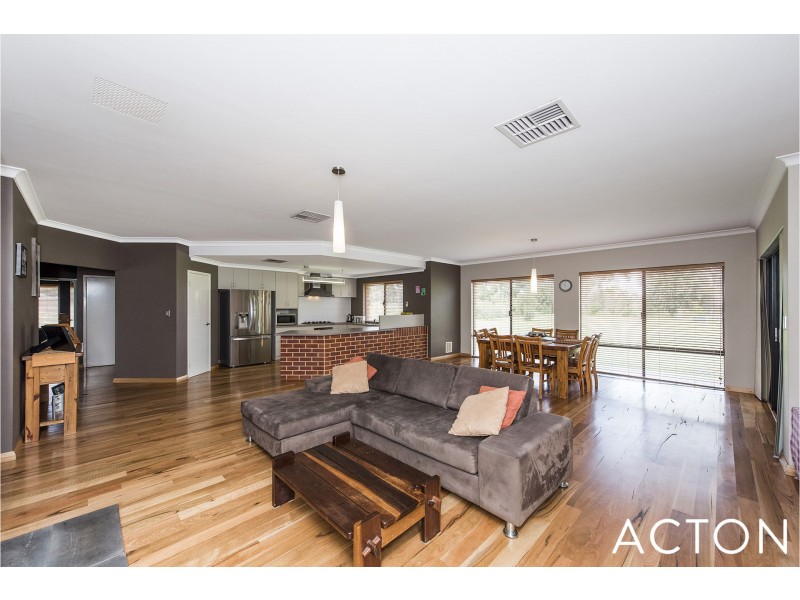 64 Rangeview Loop, Serpentine WA 6125