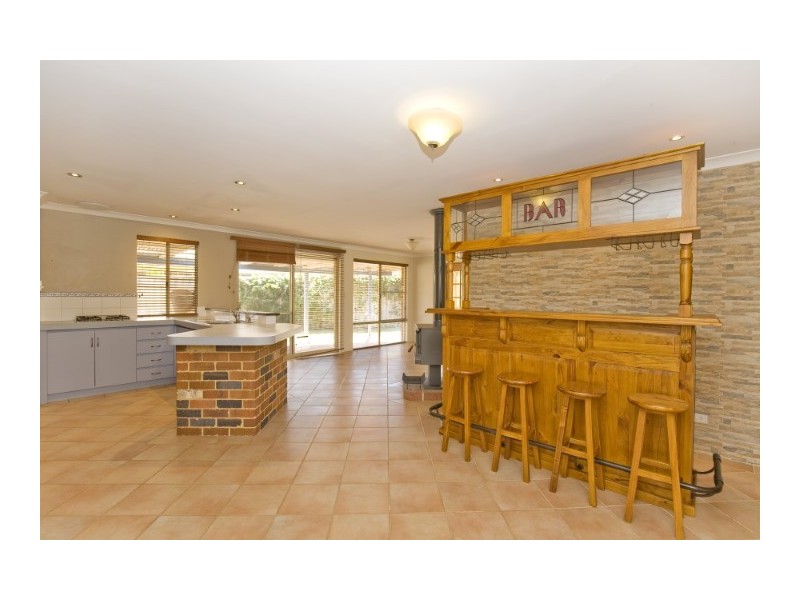 2 Sunderland Close, Greenfields WA 6210