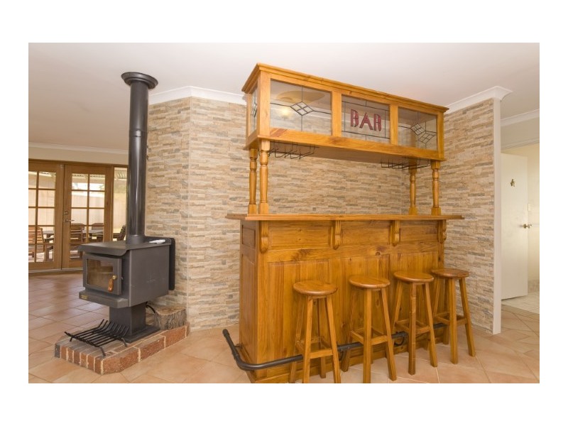 2 Sunderland Close, Greenfields WA 6210