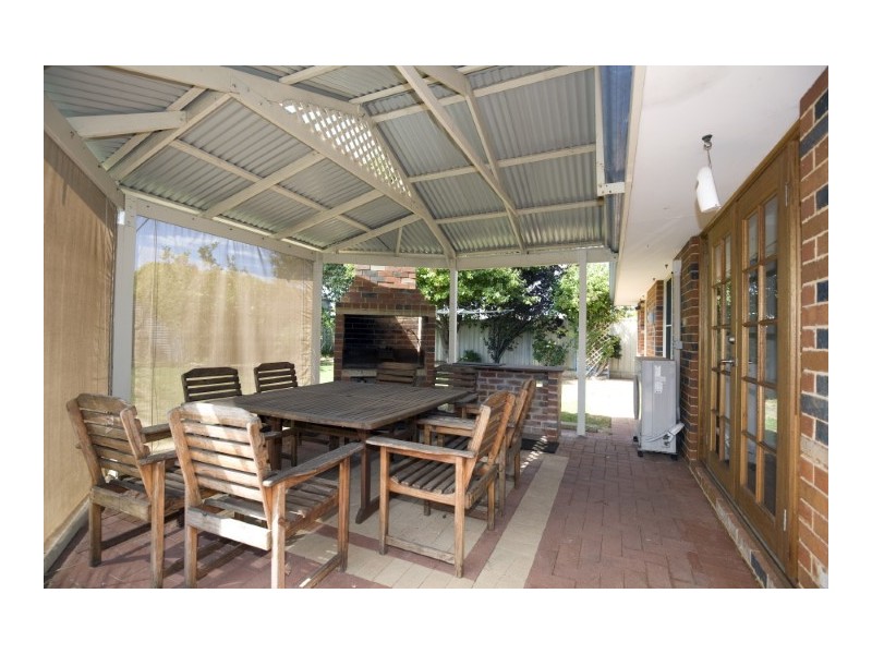 2 Sunderland Close, Greenfields WA 6210