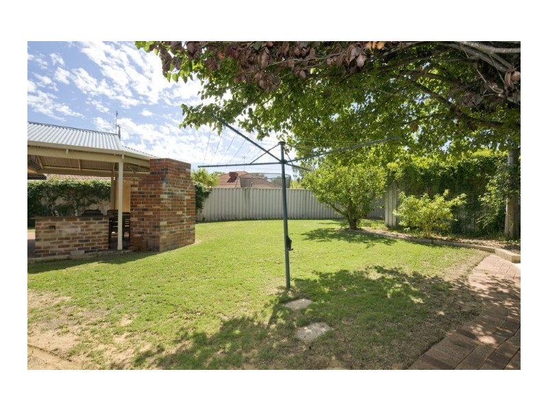 2 Sunderland Close, Greenfields WA 6210