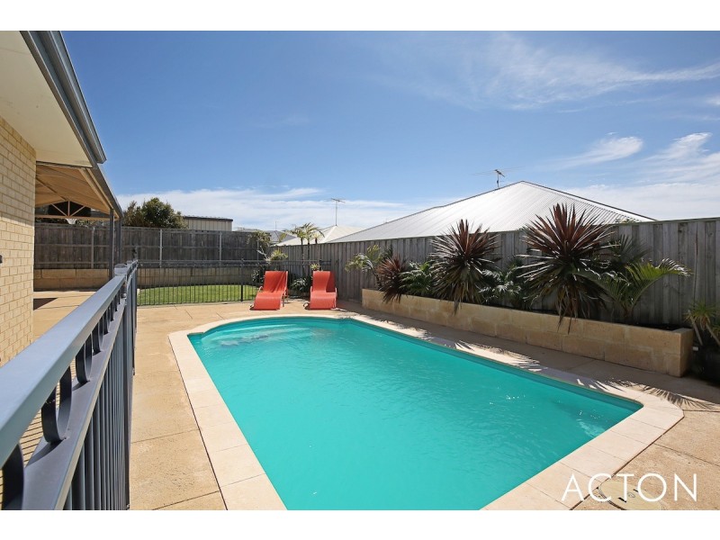 58 Quandong Parkway, Halls Head WA 6210