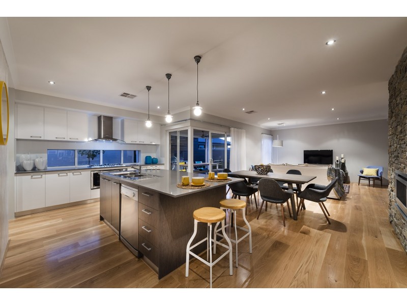 3 Dutton Gardens, South Yunderup WA 6208