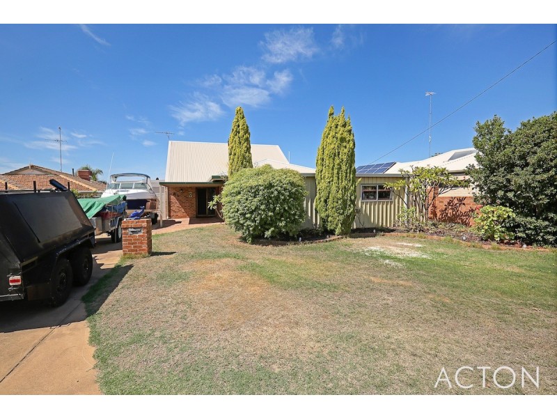 4 Oomoo Place, South Yunderup WA 6208