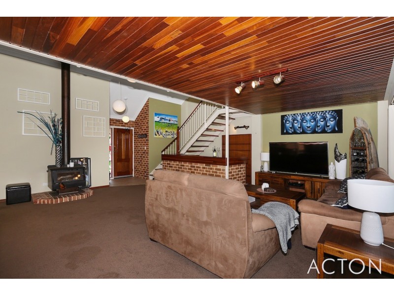 4 Oomoo Place, South Yunderup WA 6208