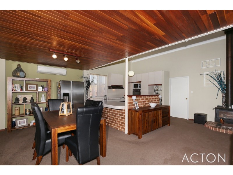 4 Oomoo Place, South Yunderup WA 6208