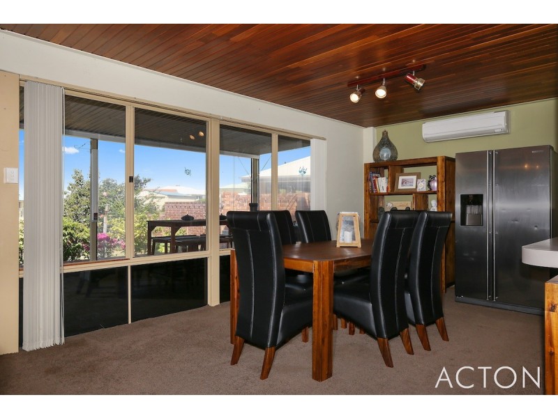 4 Oomoo Place, South Yunderup WA 6208
