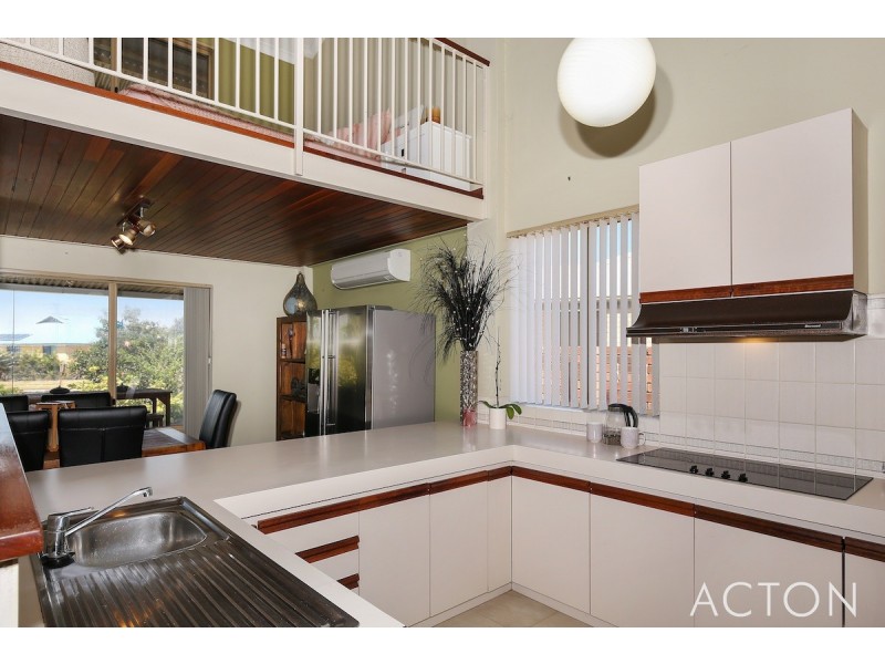 4 Oomoo Place, South Yunderup WA 6208