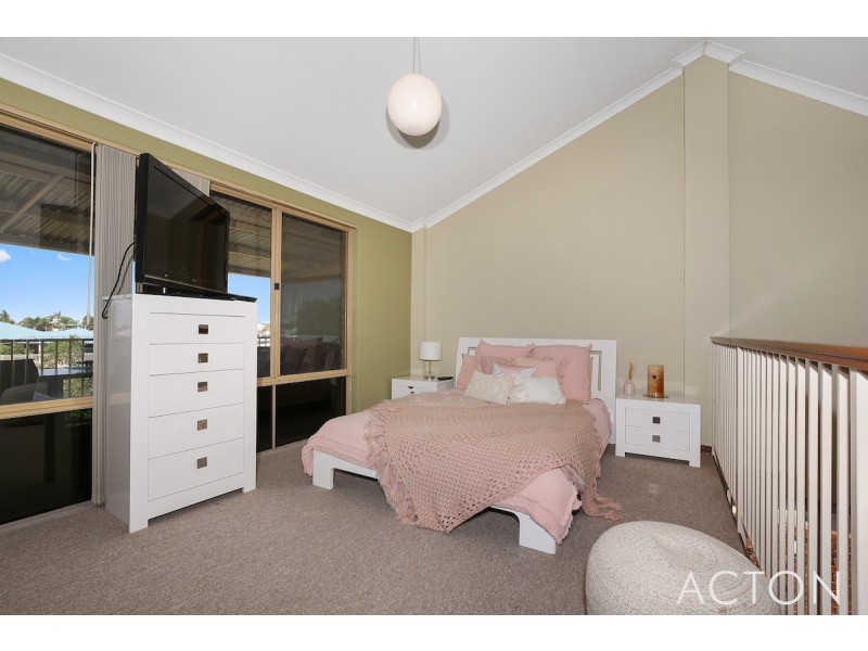 4 Oomoo Place, South Yunderup WA 6208
