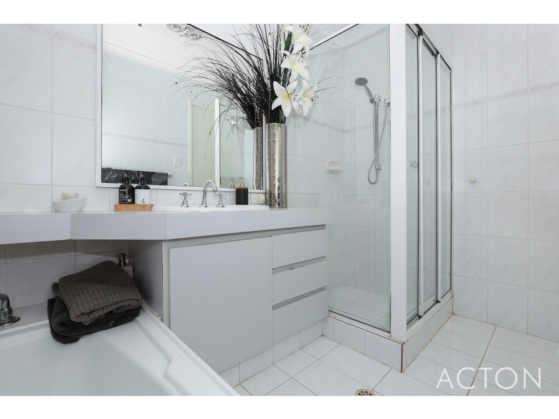 4 Oomoo Place, South Yunderup WA 6208