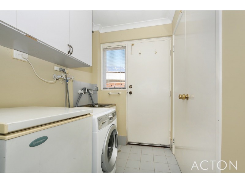 4 Oomoo Place, South Yunderup WA 6208