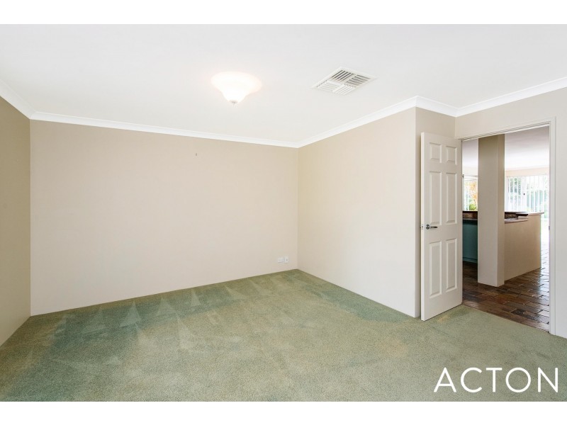 8 Kingfisher Drive, North Yunderup WA 6208