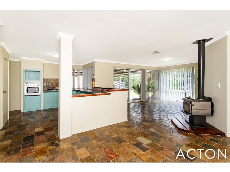 8 Kingfisher Drive, North Yunderup WA 6208