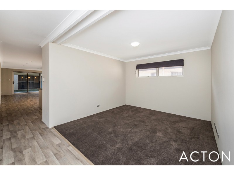 12 Carey Street, Pinjarra WA 6208